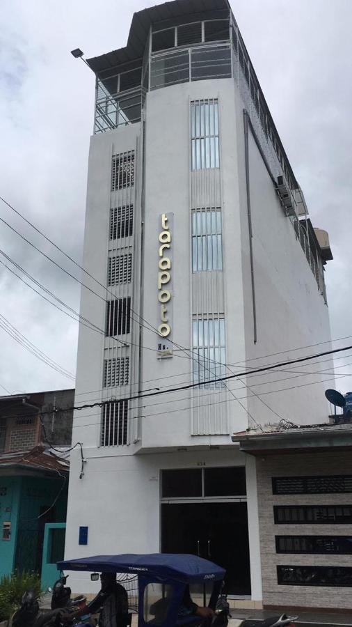 Готель Tarapoto Hostal *** Ікітос Екстер'єр фото